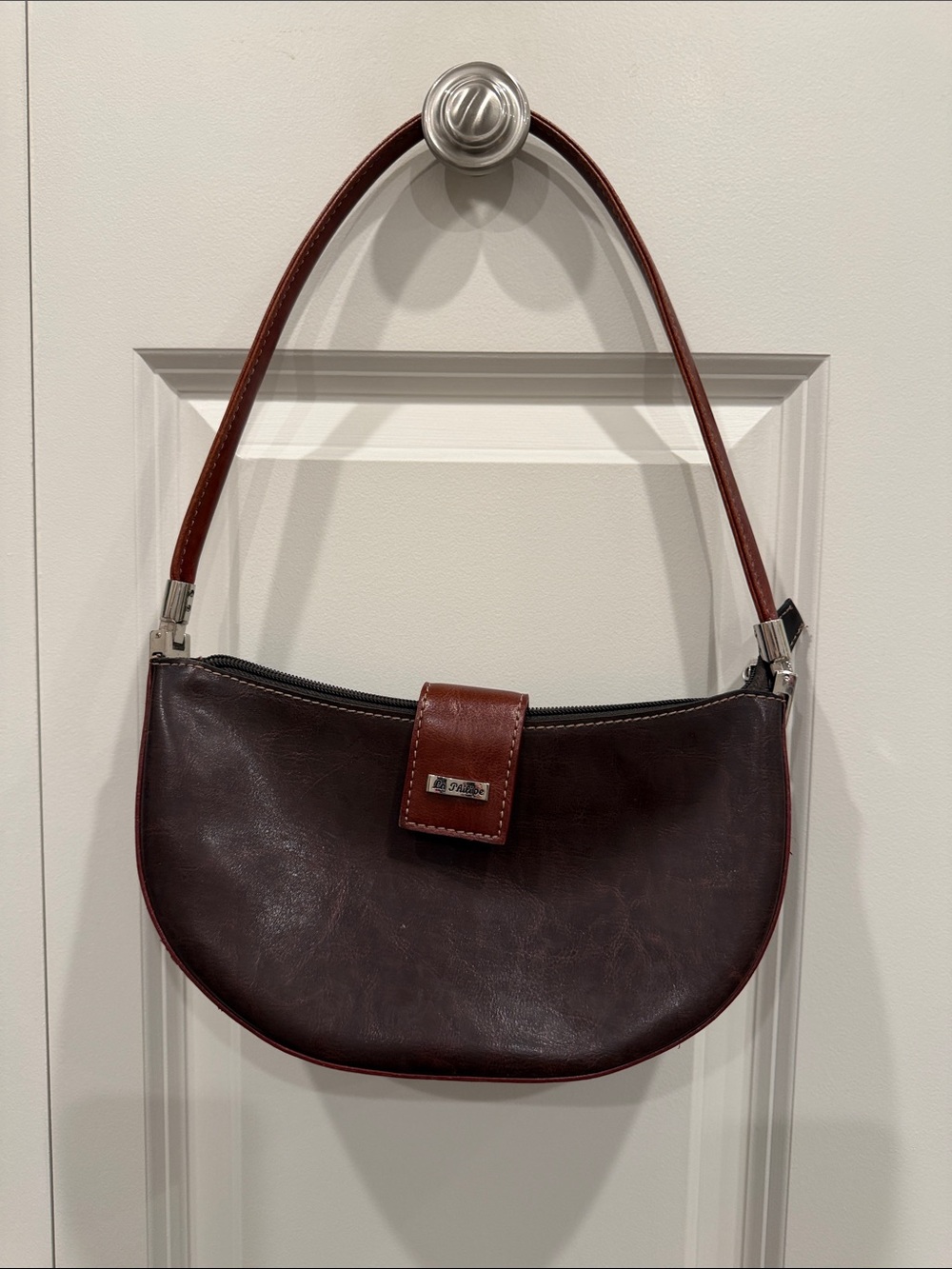 Women's Crescent Shoulder Bag in Dark Brown and Chestnut
